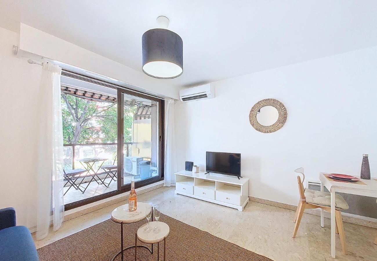 Nestor&jeeves - Kallista - - Balcony Appartamento *
